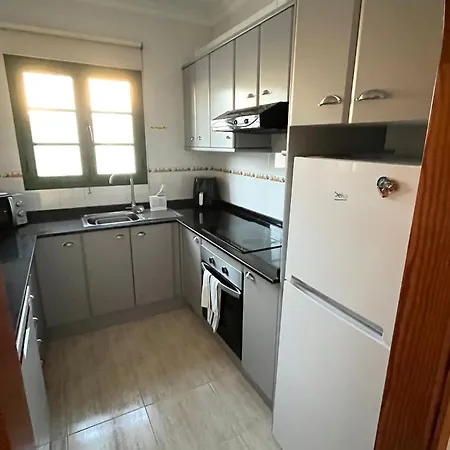 Karisa Vila *